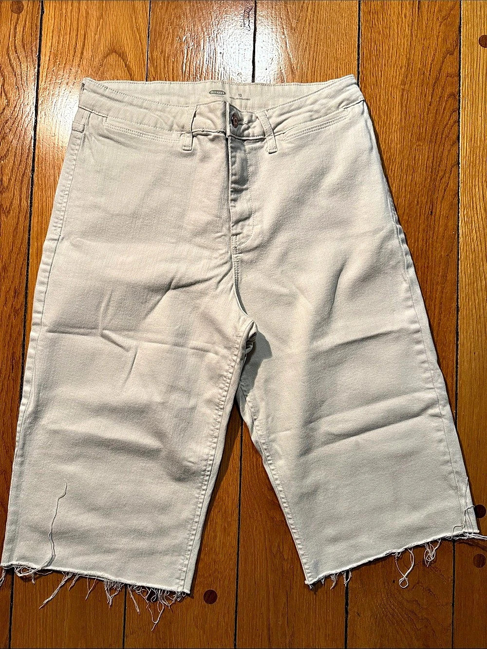 Old Navy Women's Jean Shorts Size 12 Beige